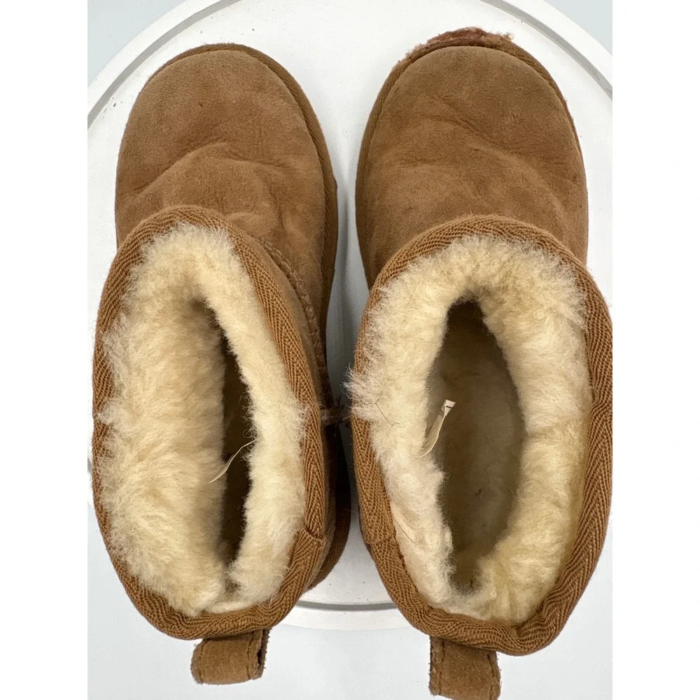 UGG Classic Ultra Mini Boots Kids 13 Chestnut Suede Cozy Ankle Boot 1130750K